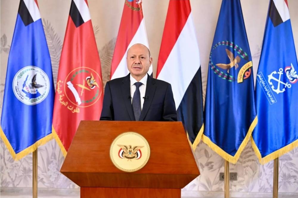 العليمي يطلق معركة استعادة الدولة