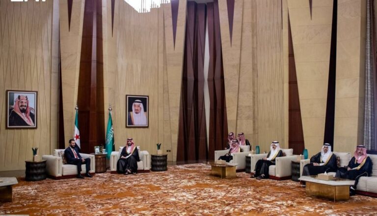 ولي العهد والرئيس السوري يستعرضان العلاقات الثنائية