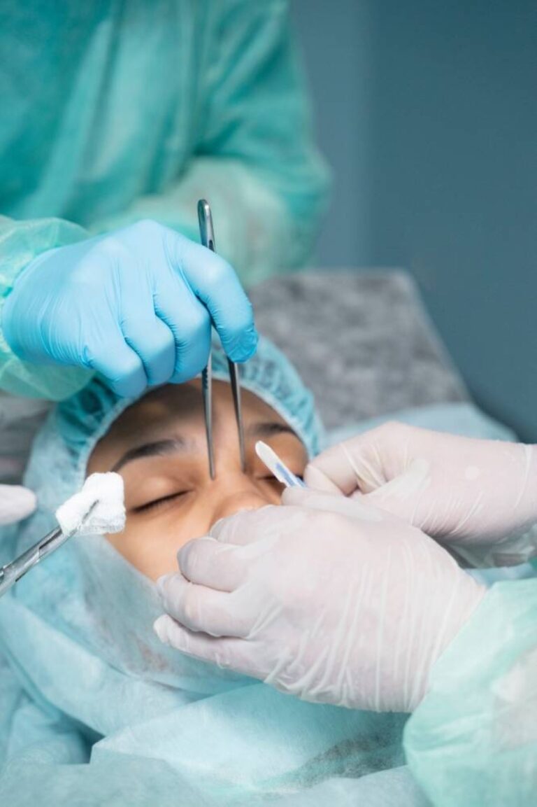 تجميل الأنف يقفز 164% وشد الثدي يتجاوز ثلاثة أضعاف