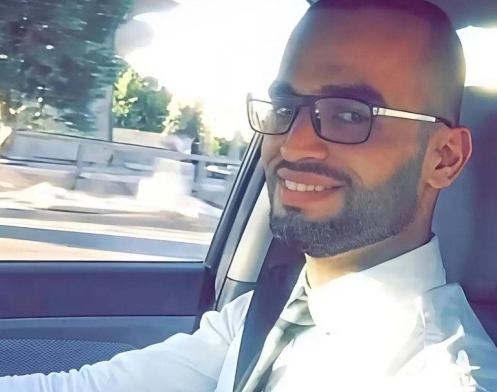 غدر الحوثي يخطف أبا لطفلين.. قصة الشاب الأردني الراحل في اعتداء مطار الرياض