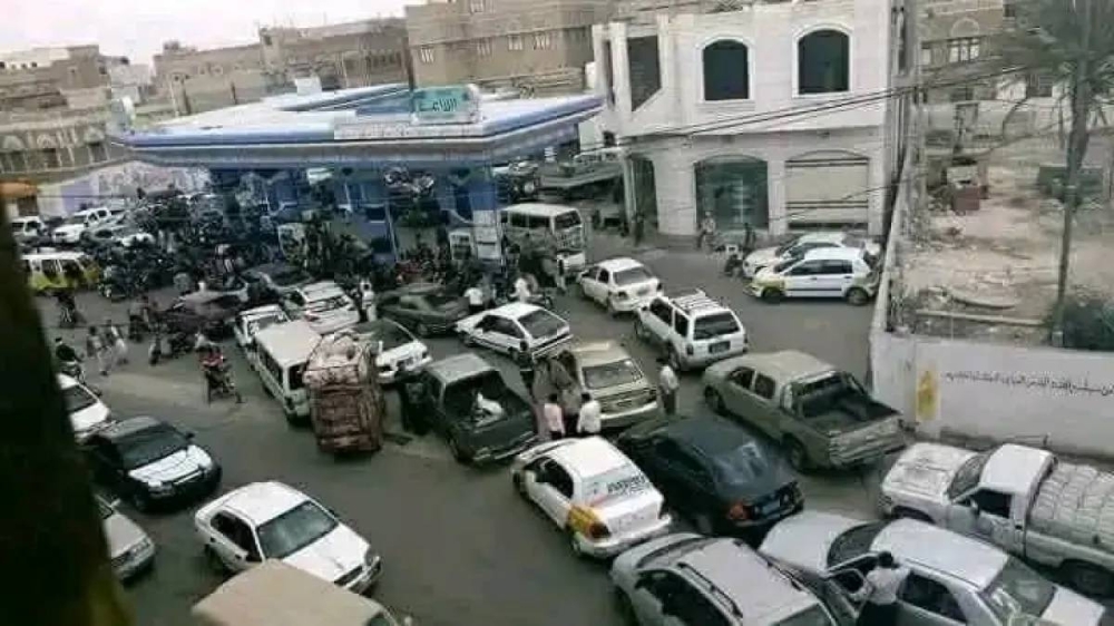 كيف تحول مخصص النفط لليمنيين إلى إمداد لآلة الحرب الحوثية