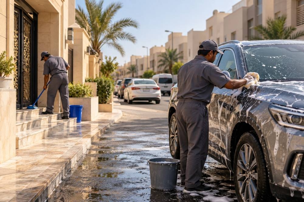 السائقون الخاصون.. أعمال إضافية تطرح تساؤلات نظامية