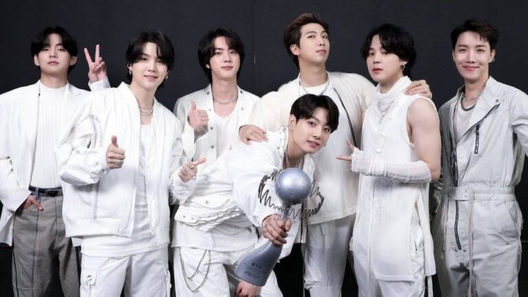 بعد التجنيد.. فرقة BTS تحصد 10 مليارات استماع