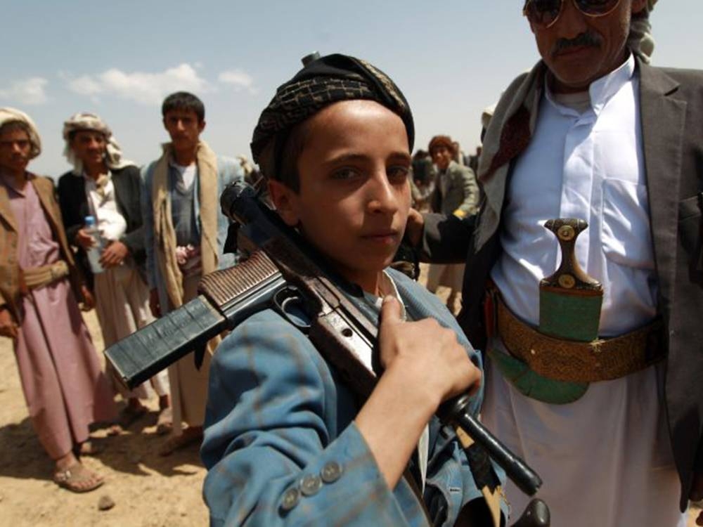 سفارة أمريكا باليمن: الحوثيون يختطفون الأطفال ويرسلونهم لجبهات القتال