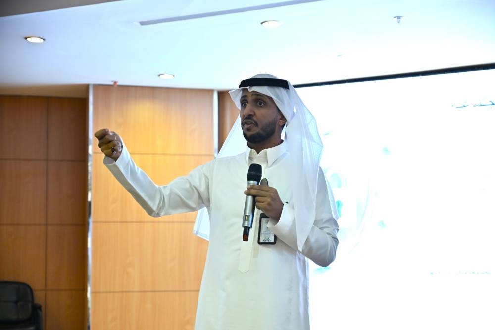 محاضرة لـ 200 موظف من أمانة عسير بالأمن السيبراني