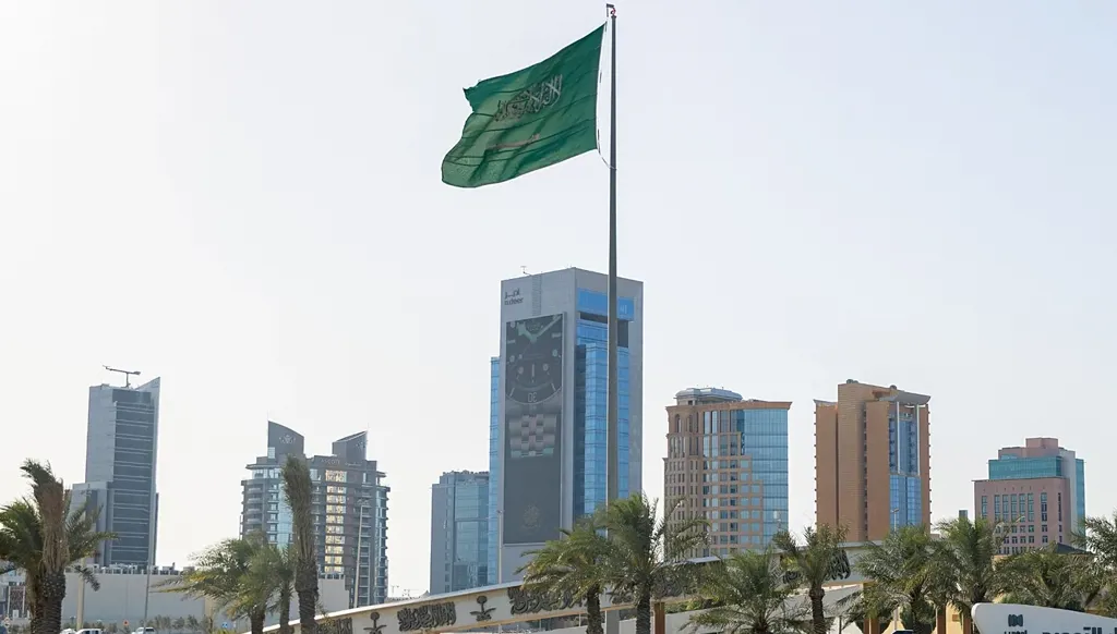 التحالف: اعتراض صواريخ ومسيرات أطلقها الحوثيون تجاه السعودية