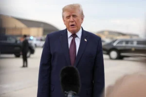 ترامب: فانس يتواصل مع إيران لتقديم مساعدات طبية