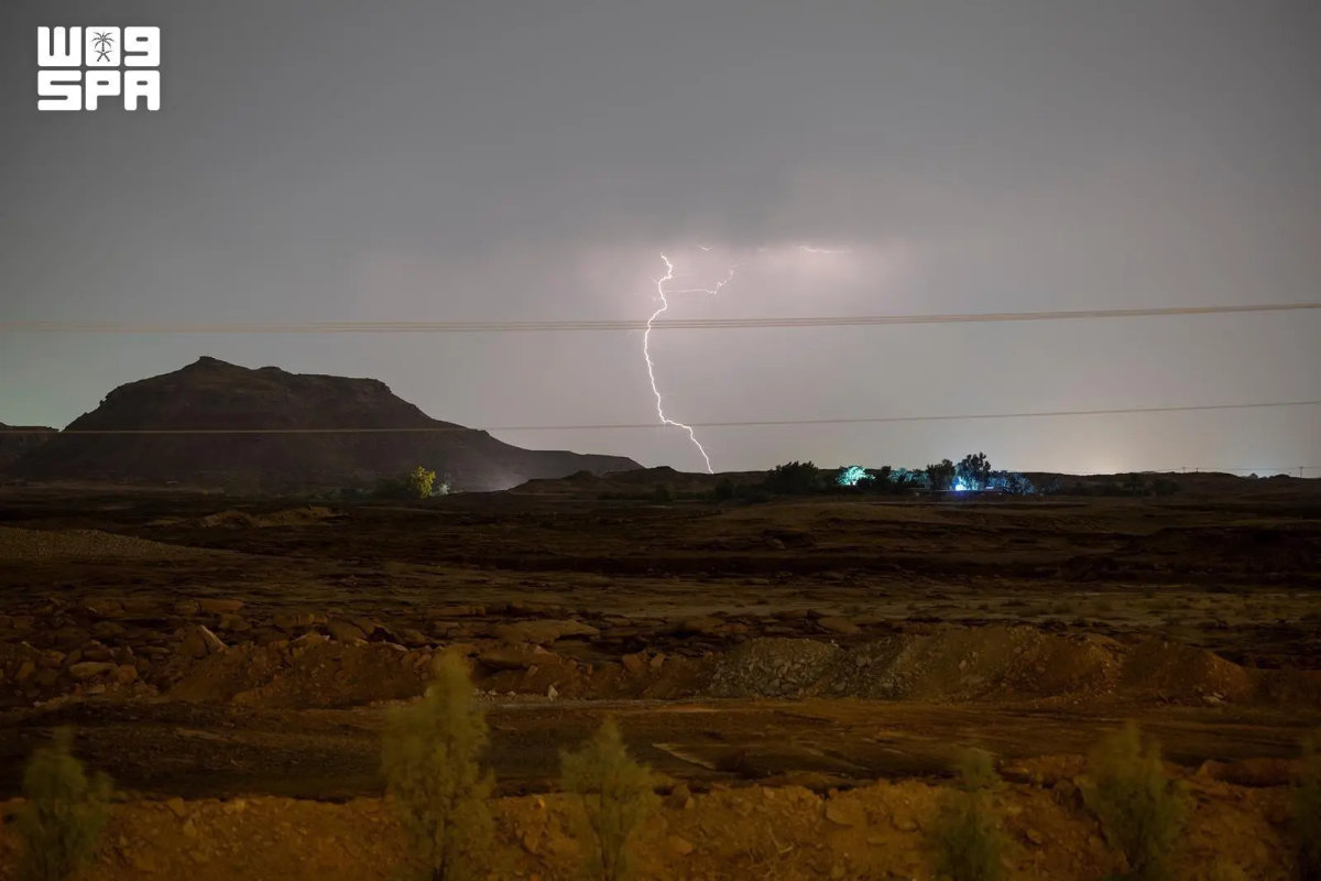 NCM warns of dust storms in Riyadh as thunderstorms continue across Saudi Arabia