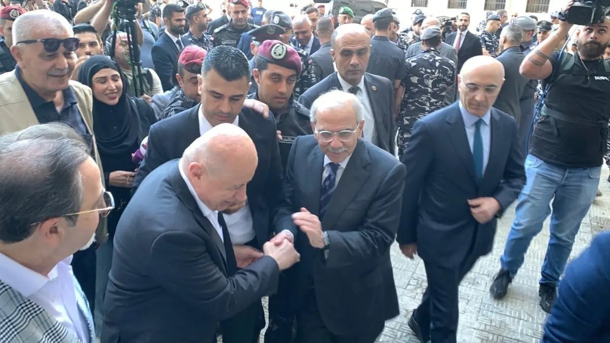Salam vows to revive southern Lebanon as Israeli attacks continue