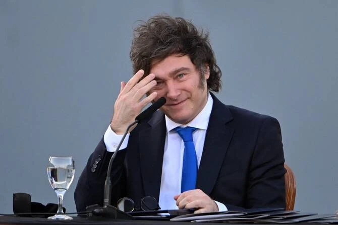 Argentina unveils passports-for-investment scheme