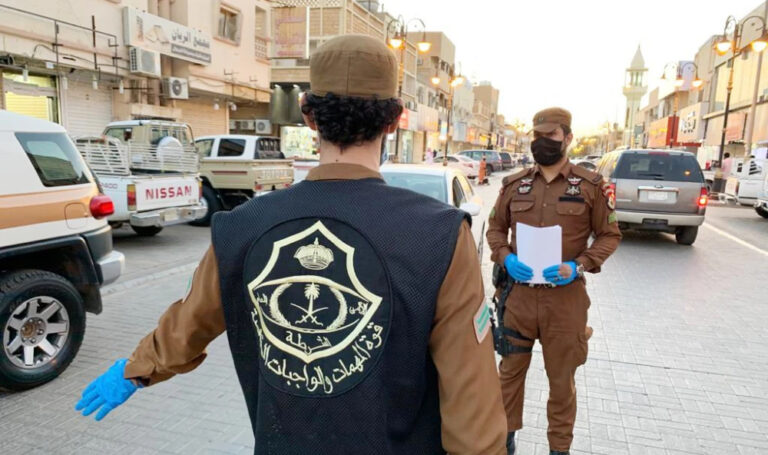 11,819 held for residency, labor, border violations