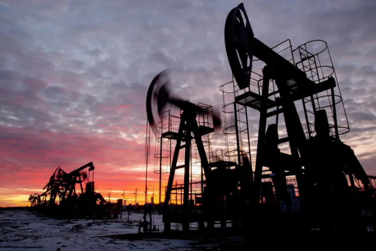 Oil climbs more than $1 on fresh Houthi attacks