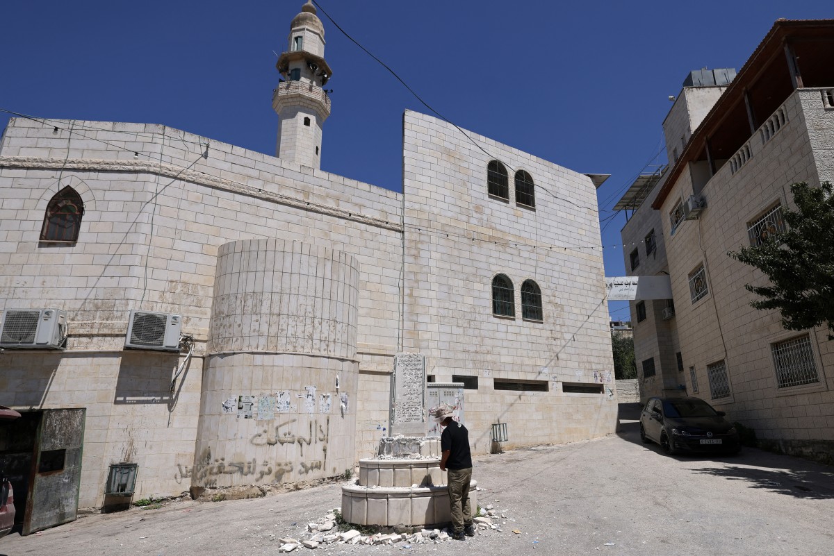 Israel army destroys memorials to Palestinians on October 7 anniversary