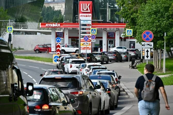 Belarus cut motor fuel supplies to Russia in September, sources say