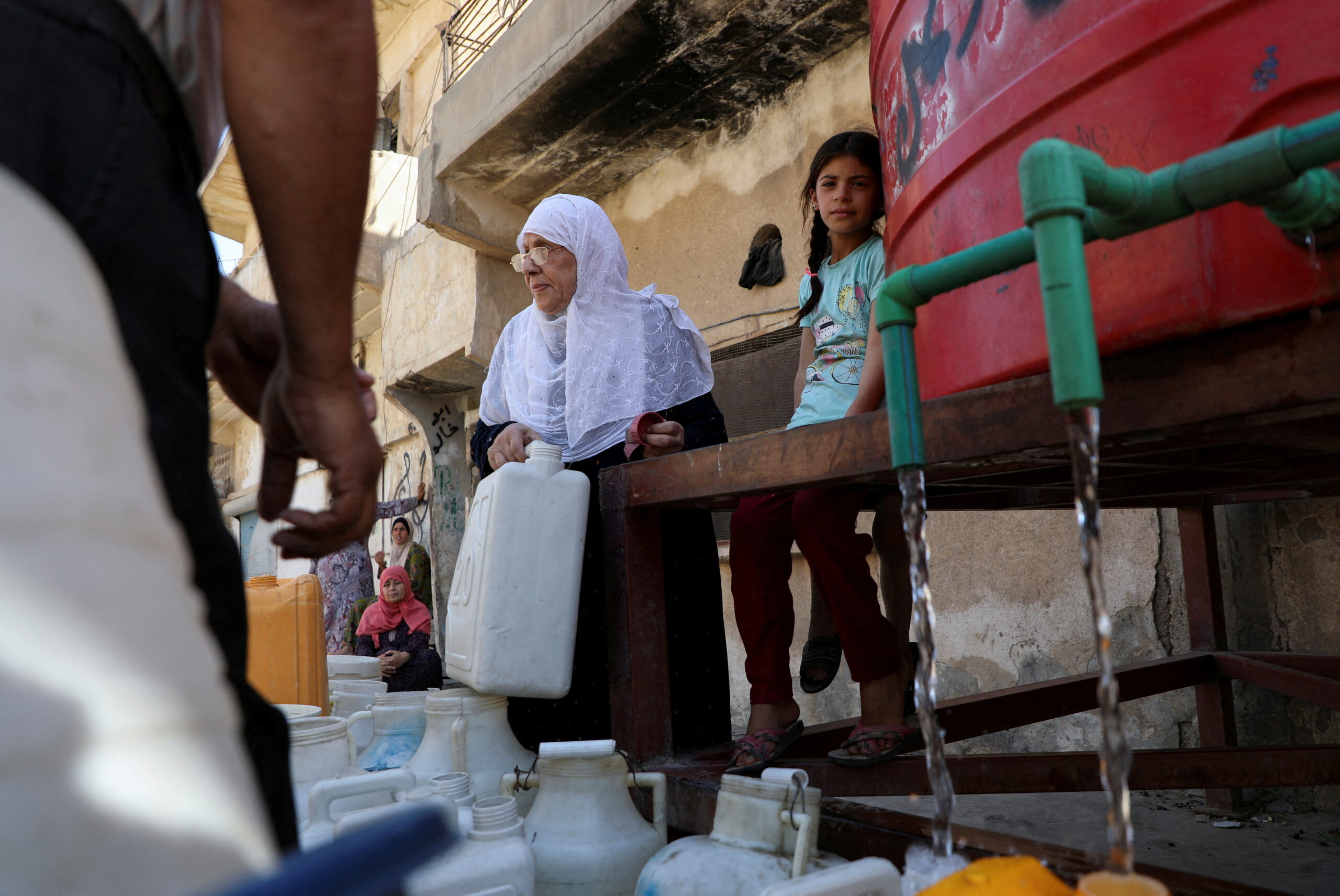 Syrian authorities improve water supplies for 2m residents of Damascus countryside