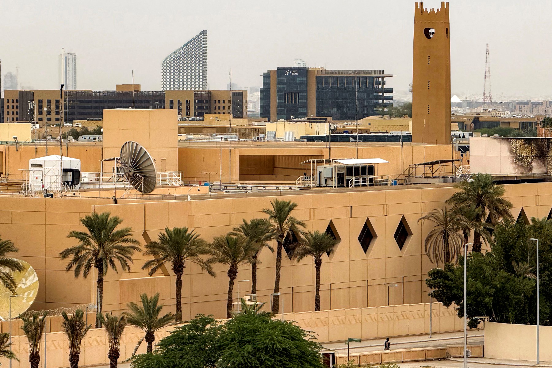 US embassy tells staff permission needed to use Saudi airports