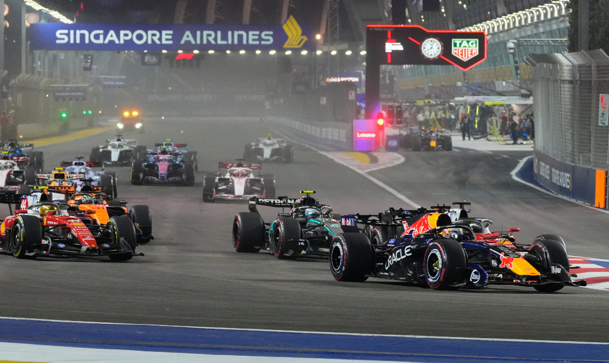 Verstappen cruises to first Singapore GP win