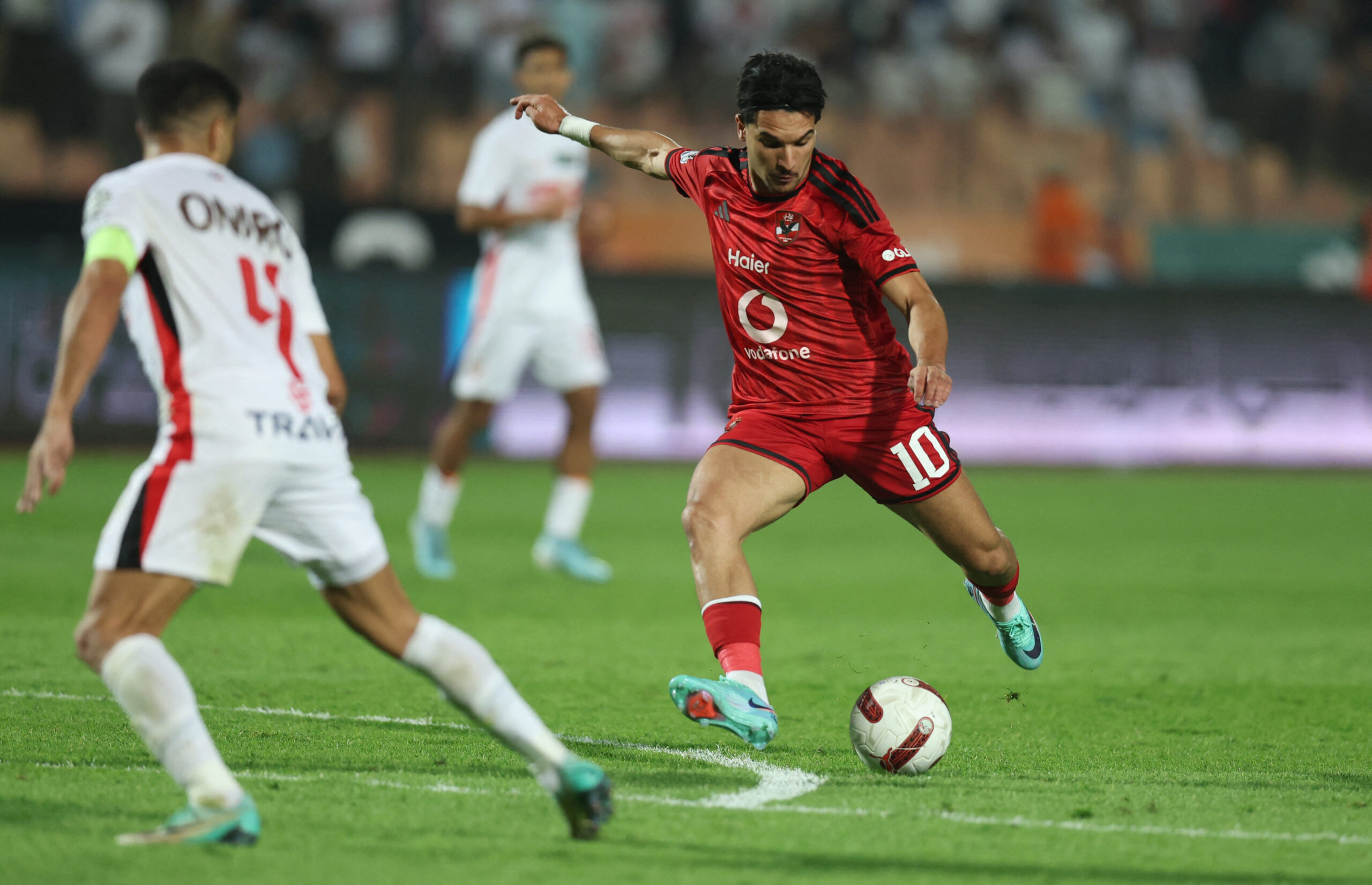 Al-Ahly beat Zamalek in Cairo Derby to lead Egyptian Premier League