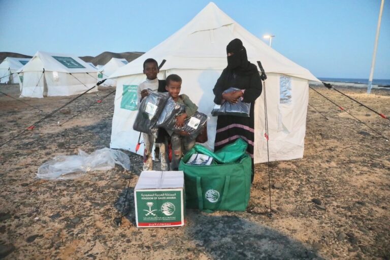 Saudi Arabia delivers thousands of food baskets to vulnerable families across Yemen