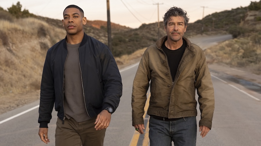Aaron Pierre and Kyle Chandler on the emotional goodbye that defined ‘Lanterns’ season finale
