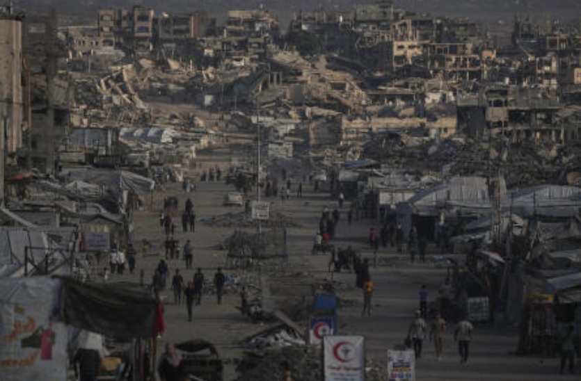 Gaza officials say Israeli strikes kill four