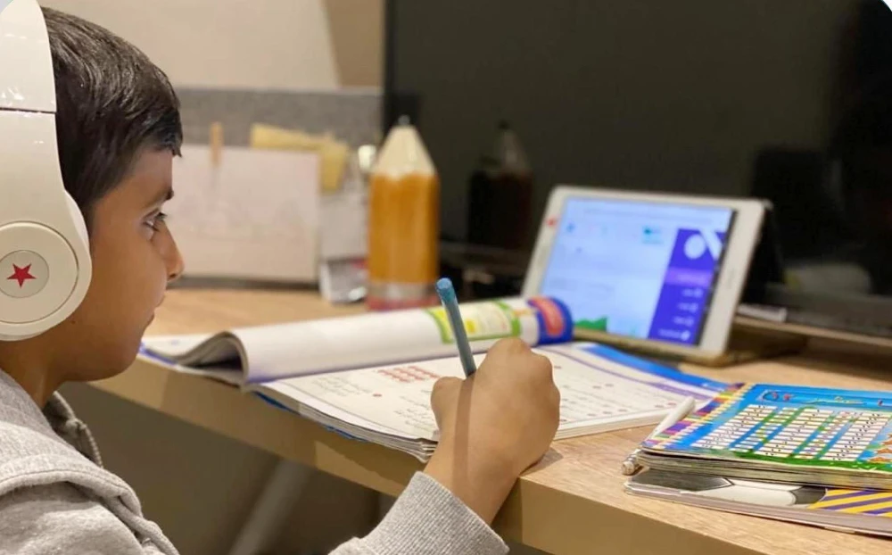Riyadh students return to screens as schools shift to remote learning
