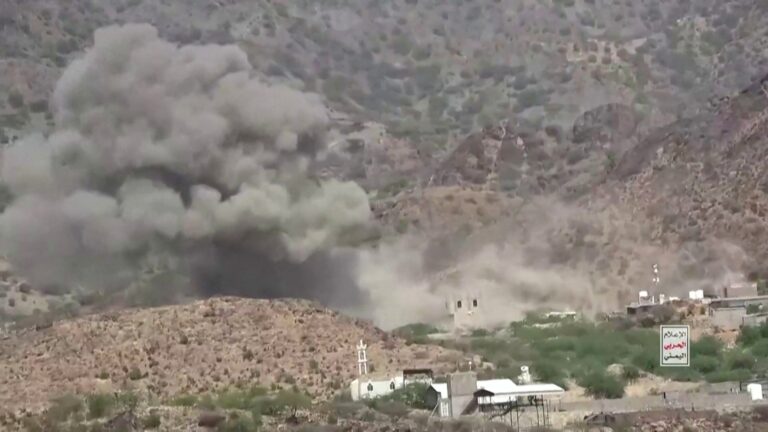 Houthis’ weapon supply lines must be cut