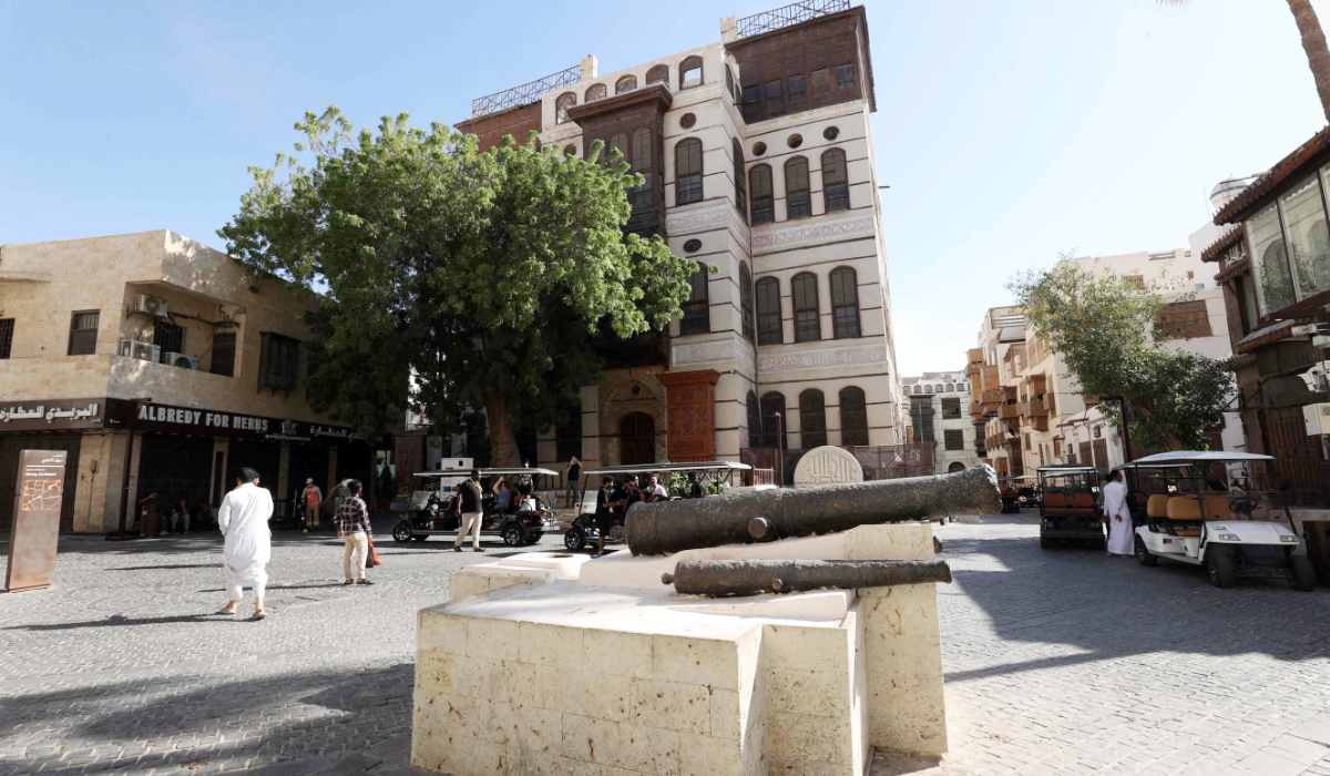 Jeddah residents and visitors express confidence as daily life continues amid regional tensions