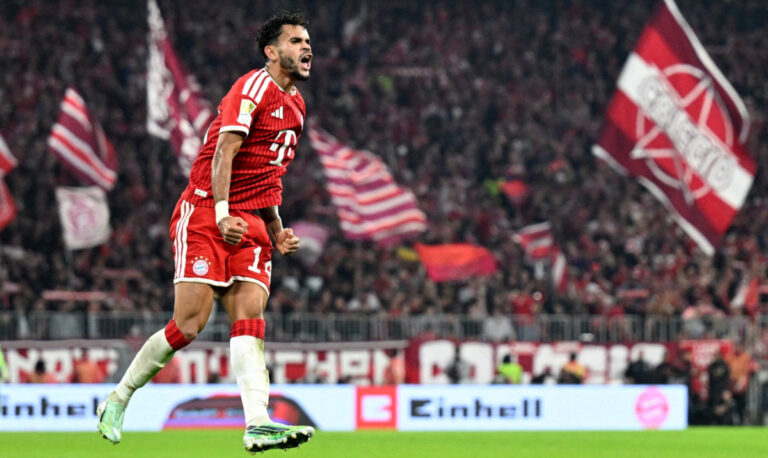 Diaz dazzles as Bayern batter Leipzig to go top