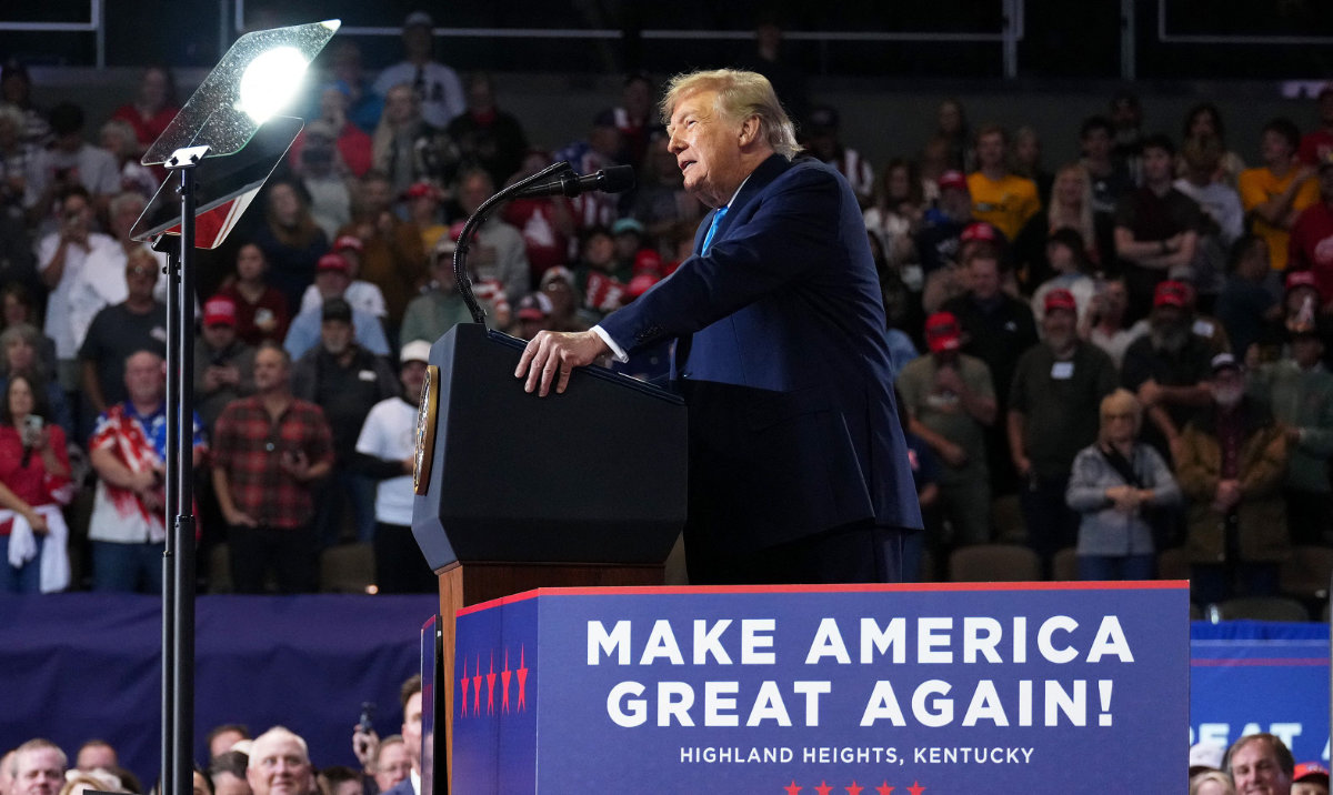 Trump touts his power at Kentucky rally to energize voters ahead of midterm elections
