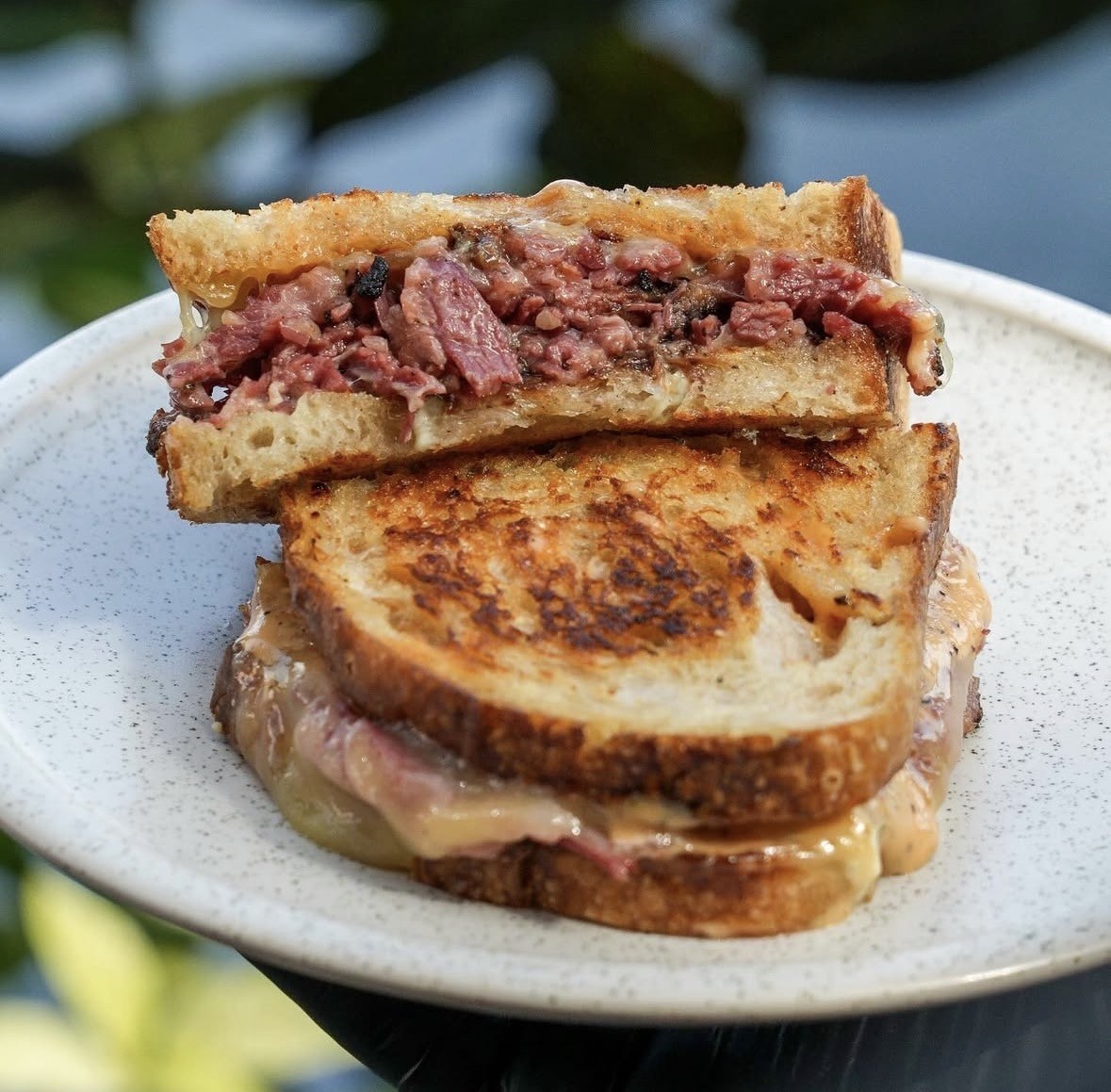 Review: Wednesday Pastrami Sandwich at 7 Ribs drips with flavor