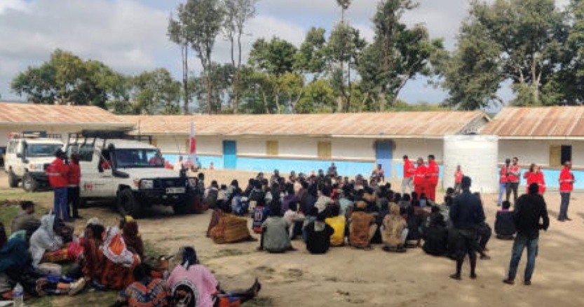 Fighting in Ethiopia border town kills nine, thousands flee to Kenya