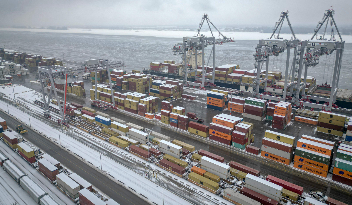 Trump lifts some Canada tariffs ahead of midterms