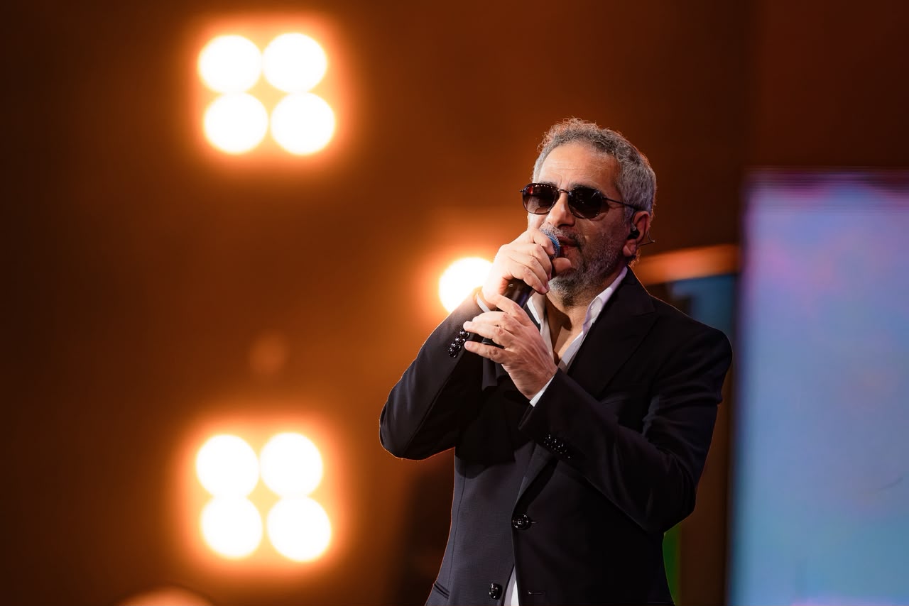 Saudis defy bombs by having a blast with Fadel Chaker