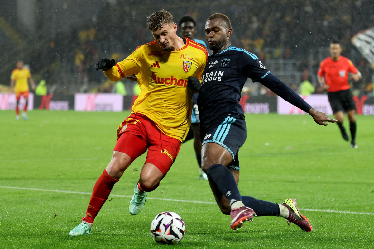 Lens beat PFC in Ligue 1 matchday impacted by social unrest