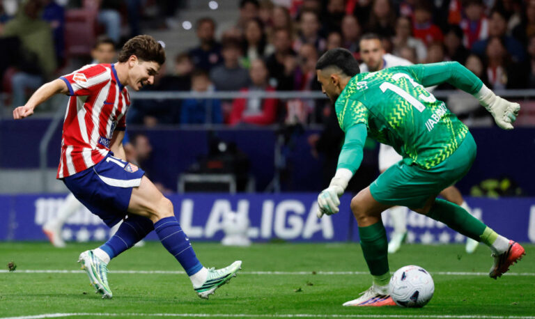 Alvarez fires Atletico to win against Deportivo