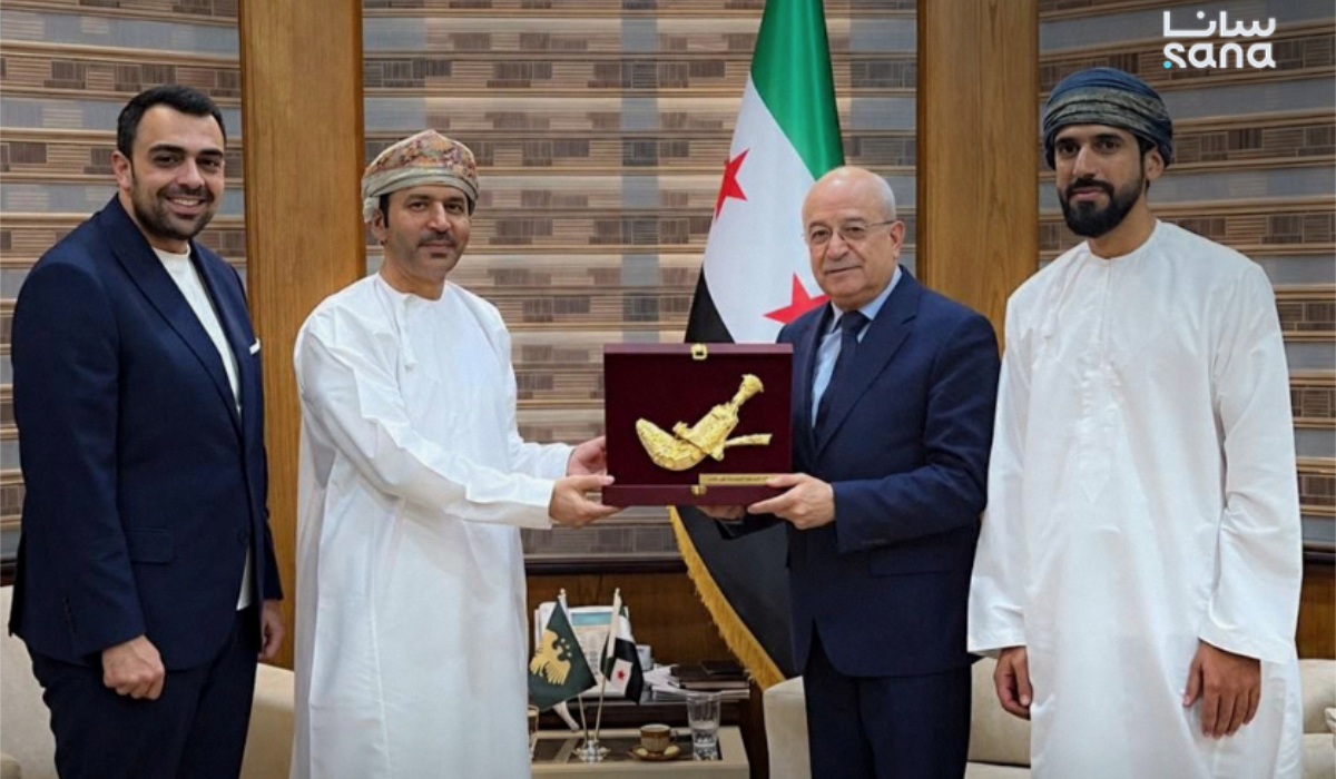 Syria and Oman discuss bus manufacturing and transport services