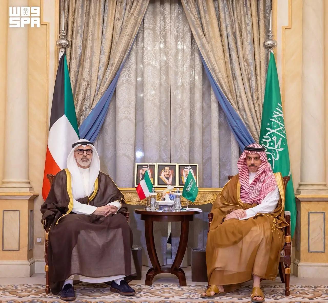 Saudi, Kuwaiti foreign ministers discuss Houthi attacks, de-escalation efforts in Riyadh