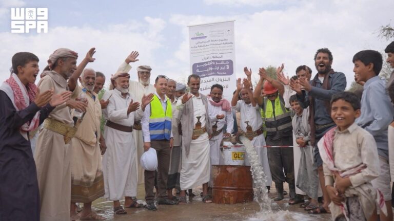 Saudi aid expands access to clean water while providing food, shelter to displaced Yemenis