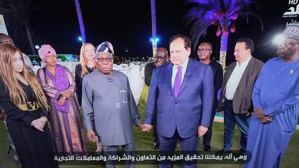 أبو العينين لرئيس نيجيريا السابق: مصر تطورت وأصبحت مكانا رائعا للسياحة والصناعة