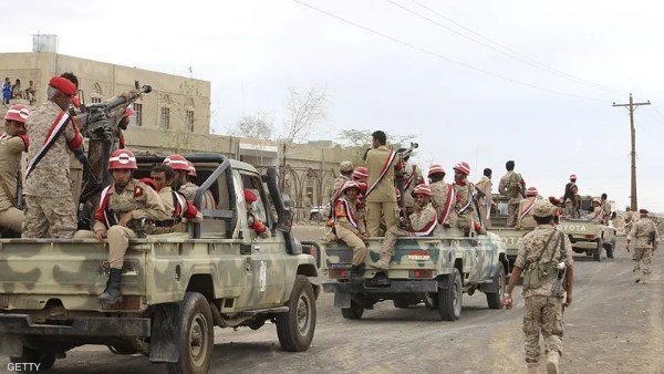 مستشار وزير الإعلام اليمني: توجيه إنذارات للسكان قبل تنفيذ العمليات ضد الحوثي لإبعاد المدنيين عن الخطر