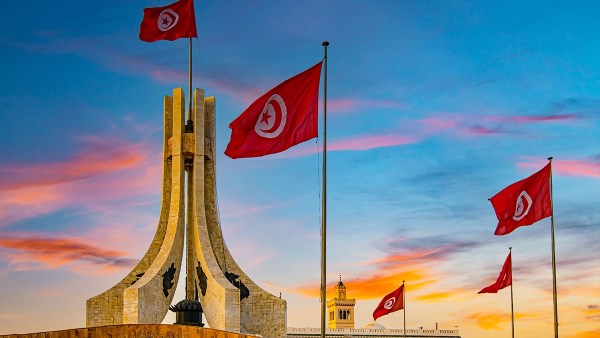 أستاذ اقتصاد: السياحة من أبرز محركات النمو وتوفير فرص العمل في تونس