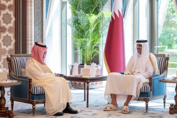 King Salman Invites Qatar’s Emir to Participate in Second GCC-EU Summit