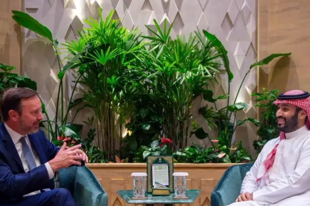 Crown Prince, US Senator Chris Murphy Discuss Ties and Developments