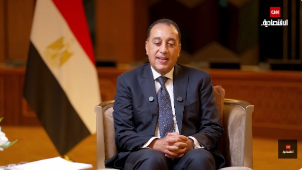 مدبولي: تحويلات المصريين بالخارج تجاوزت 47 مليار دولار.. و18 مليار عائدات زيارة 19 مليون سائح لأول مرة