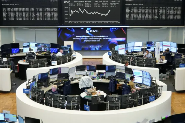 Stocks Fall Further as Oil Spike Fans Fresh Inflation Worries