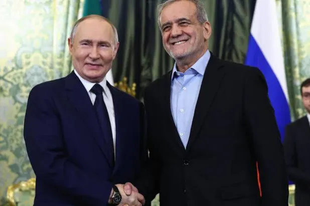 Putin Offers Help to Iran to End Mideast War ahead of Summit