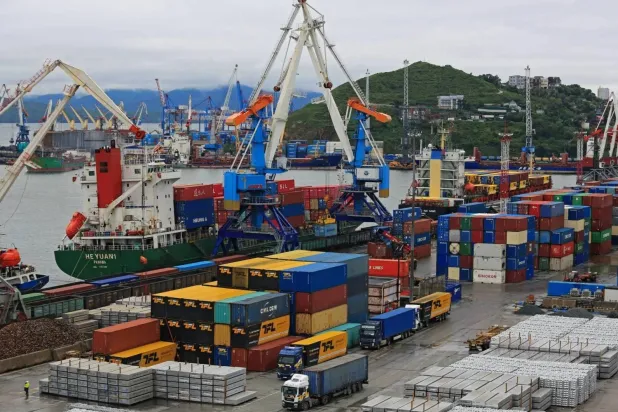 WTO Raises 2026 Global Merchandise Trade Growth Forecast to 3.9% On AI Boom