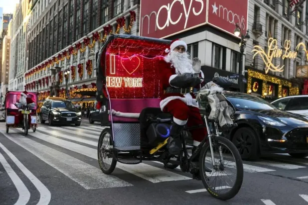 $1,000 for 20 Minutes: New York’s Tourist Pedicabs Spark Outrage