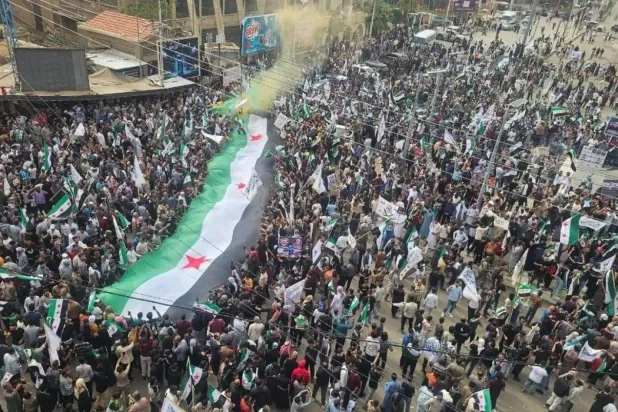 Mass Protests in Hasakah Under ‘Friday of the Syrian Flag’ Banner